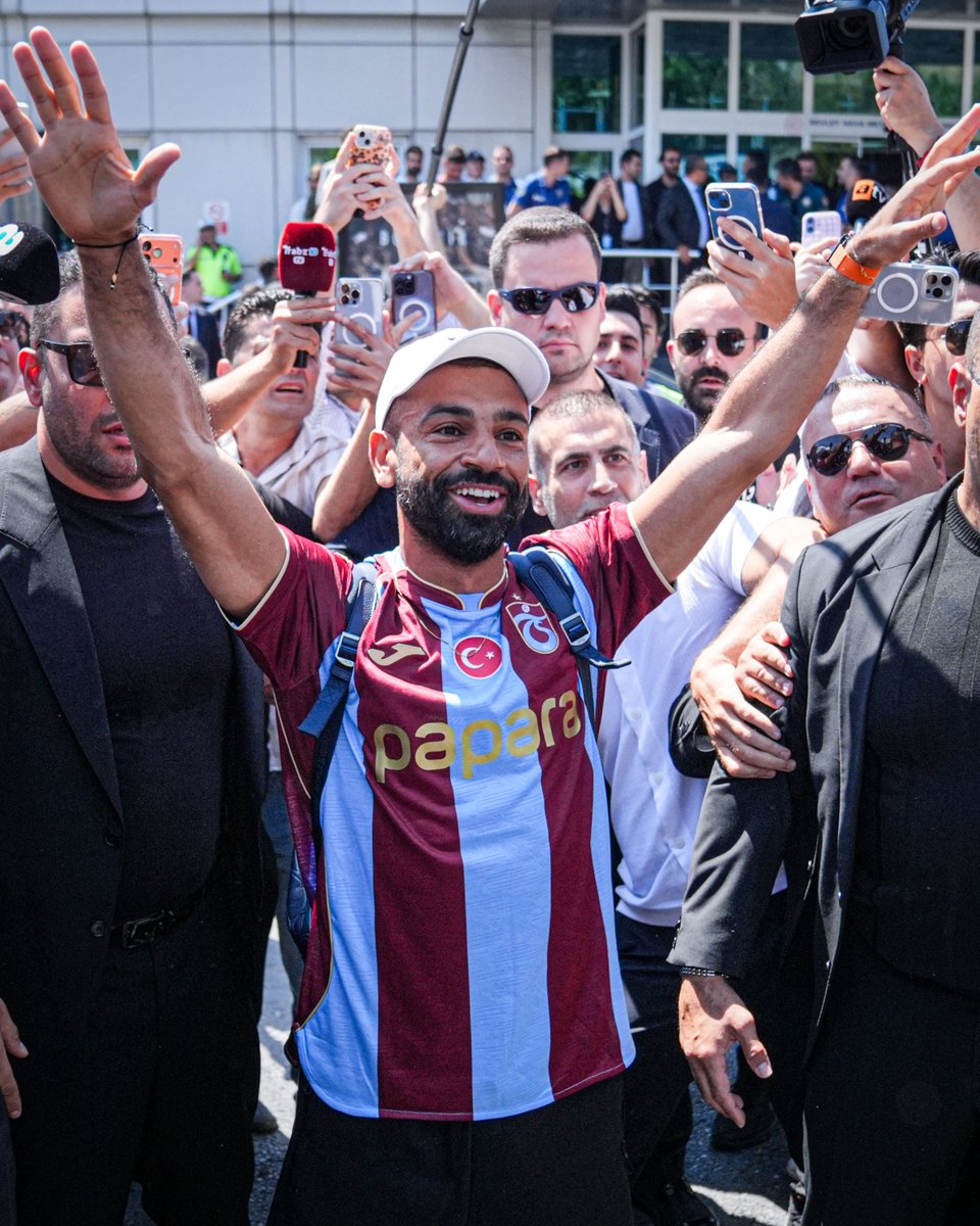 goal's tweet photo. Mohamed Salah is officially a Trabzonspor player 🇹🇷 👑 https://t.co/hKsFfVyk9y