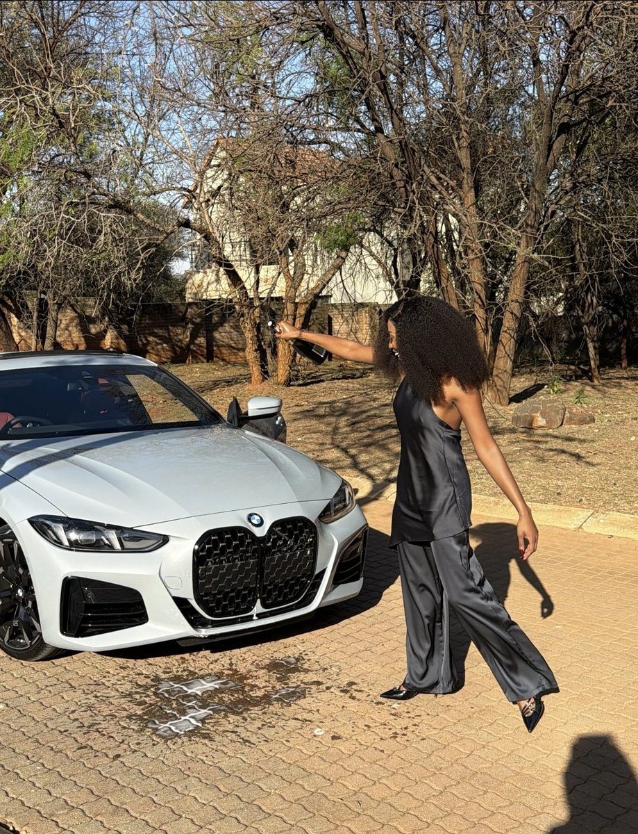 isdoreTech's tweet photo. Love seeing hard working women win, Finally a car owner!  🍾 https://t.co/DOzxTJcACP
