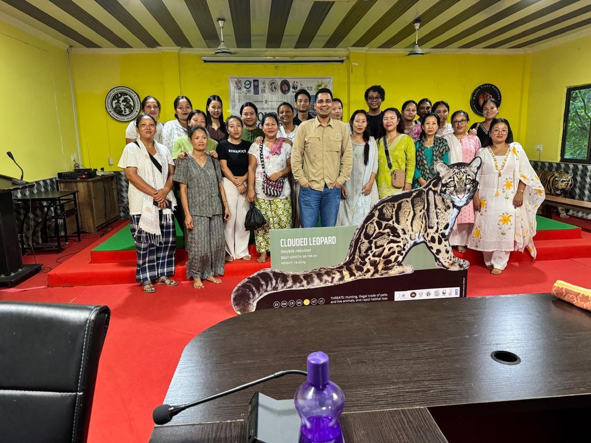Unitedfortigers's tweet photo. Celebrations commemorating the International Clouded Leopard Day (August 4), were enhanced by the release of a Field Manual on the Identification of the Small Wild Cats by the Pakke Tiger Reserve in collaboration with WWF India & the GTF.
This is the second release of an identification manual under the GEF-7 Small Wild Cats Project being implemented by the Ministry of Environment, Forest and Climate Change.
@ArunForests @pakke_tiger @moefcc @wii_india @WWFINDIA @UNDP_India @theGEF