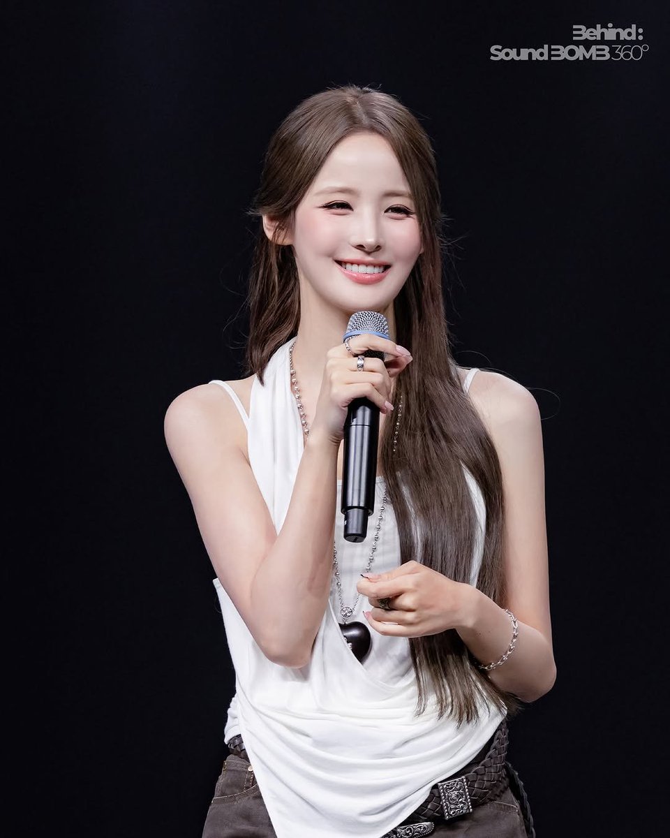 pinkvacuum320's tweet photo. 반묶음조아효~~ https://t.co/mqPCFBRfBp