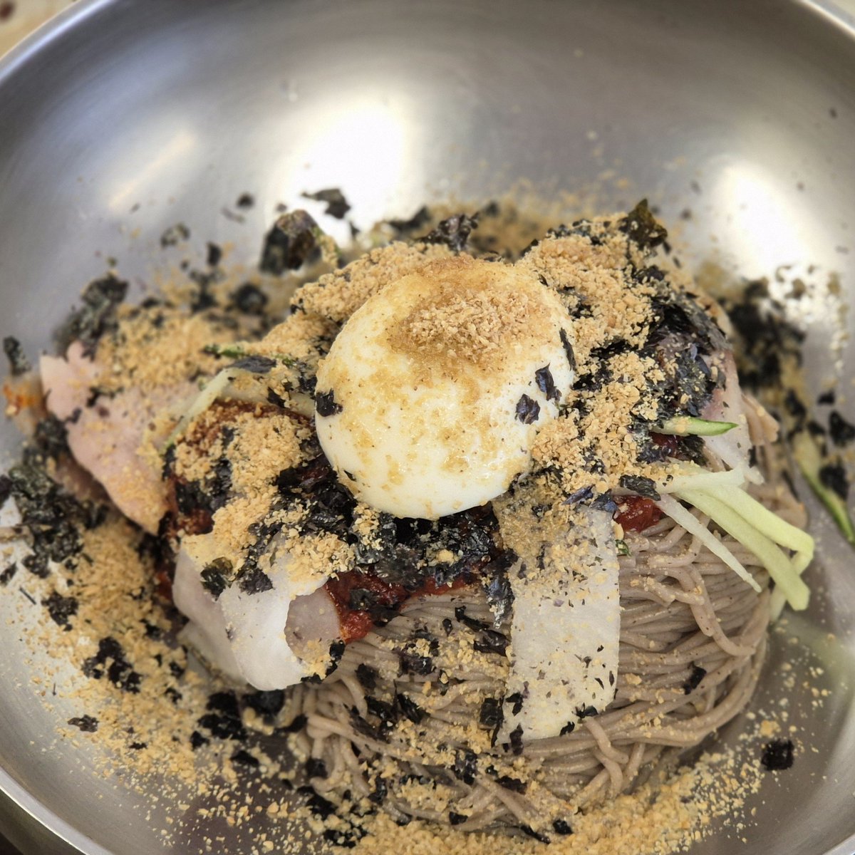 meeatalone's tweet photo. 강릉 대동면옥
맛은 괜찮으나 한시간 웨이팅감은 아니니 캐치테이블로 원격 줄서기해서 가세요
웨이팅은 생각보다 빨리 빠짐! https://t.co/yTRiVJegh4