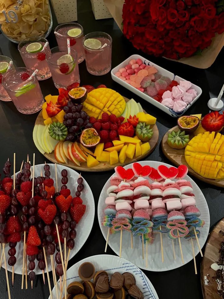 tamuWARREN's tweet photo. @Anyaslalusalah ㅤ

ㅤㅤDisini kami menyediakan menu spesial kesukaan kaerul :

ㅤ- nasi lemak
ㅤ- kopling 

ㅤrt untuk mengambil makanan https://t.co/ilqNlNImGs