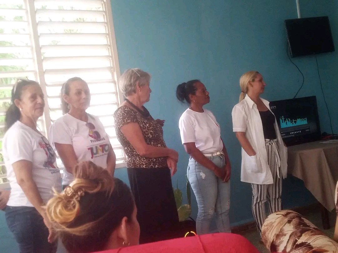 Dgsholguin's tweet photo. En esta Semana Mundial de la Lactancia Materna se desarrollan en la provincia #Holguín, diversas actividades para promover esta práctica de infinito amor.
#HolguínEsSalud 
#CubaPorLaVida https://t.co/8Bh7e3431L