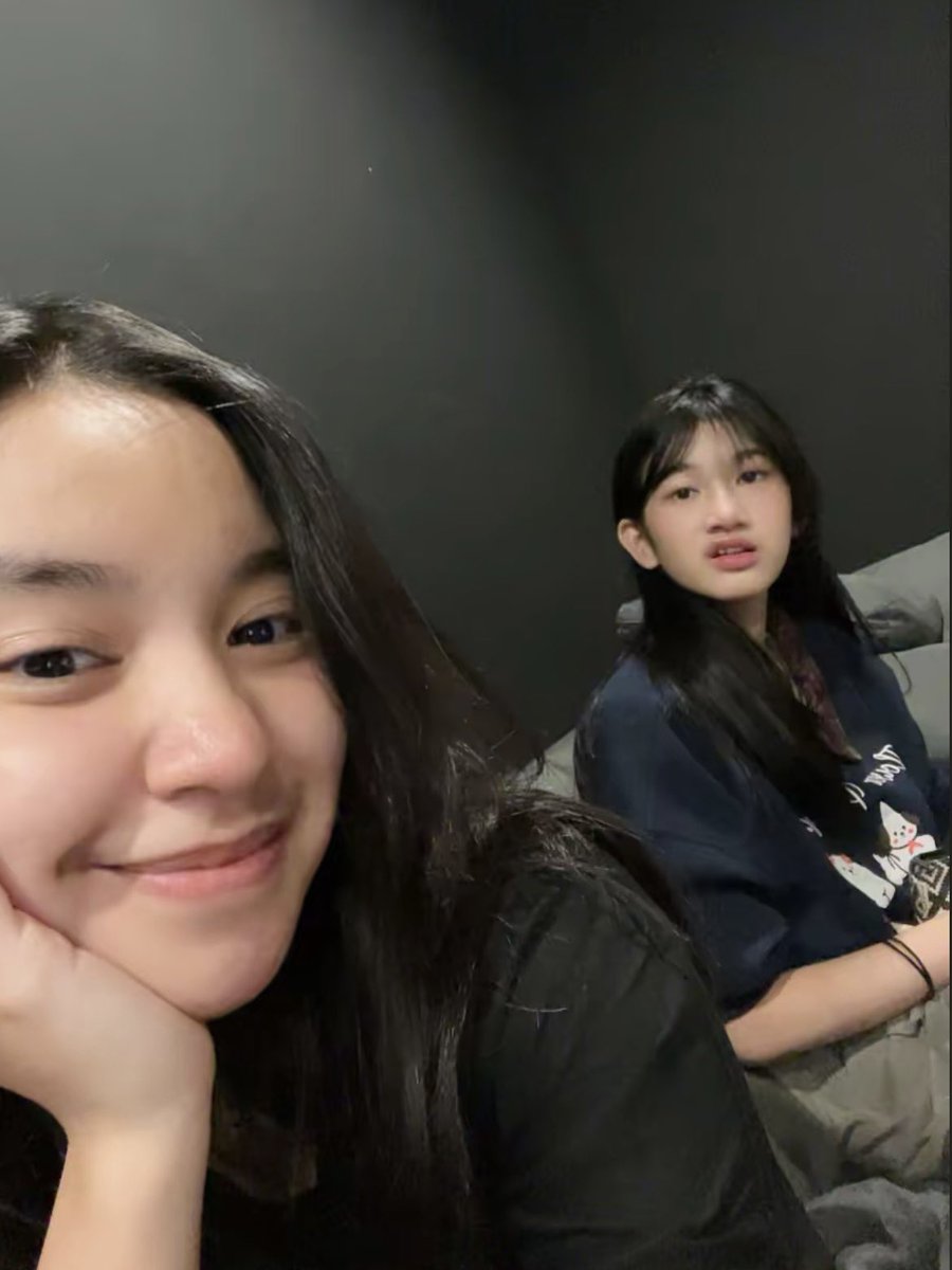 N_IntanJKT48's tweet photo. dek..😅 https://t.co/hdOkZapysW