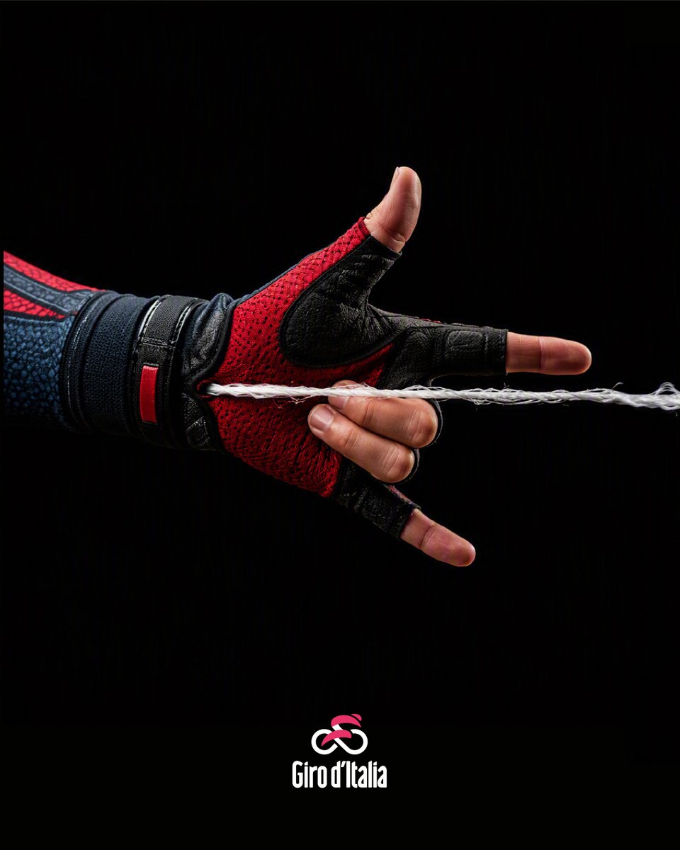 giroditalia's tweet photo. 🕸️🏆 Your friendly neighborhood Trofeo Senza Fine protector

#GirodItalia https://t.co/KlbUHEINED