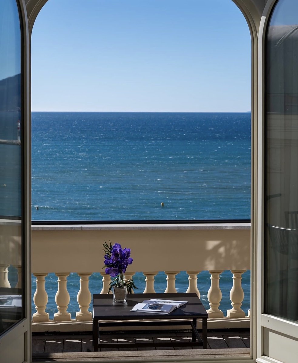 pumpius's tweet photo. 🇫🇷 French Riviera hits different.

Arabs, Russians, Ukrainians, Chinese… the real money is here.

Perfect place to make new friends.

Time to gently open a few eyes to XRP.

Who’s in Cannes, Monaco or Nice and actually wants the conversation? 🌊💸 https://t.co/lSBqGyTGcM