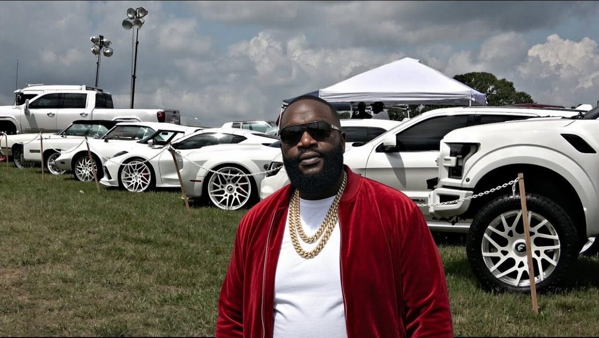 olaskey1805's tweet photo. Exotics car collection with Rick Ross and C Ronaldo ?👀

Music money          Or        Football money https://t.co/jXmnxi62hG