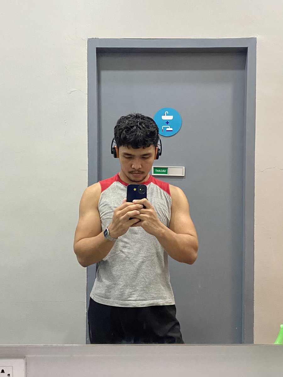 Levansky24's tweet photo. ig link in bio😉 https://t.co/8jQxuErPNx