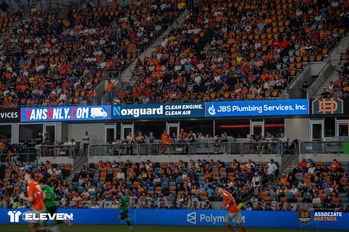 Noxguard_US's tweet photo. Proud associate partners celebrating the Dynamo vs. Austin FC match. Just like great teamwork on the field, our top tier DEF drives peak efficiency, cuts emissions, and keeps heavy-duty engines performing at their absolute best.

#noxguard #DEF #Houston #Dynamo https://t.co/2rj7WnhRQ6