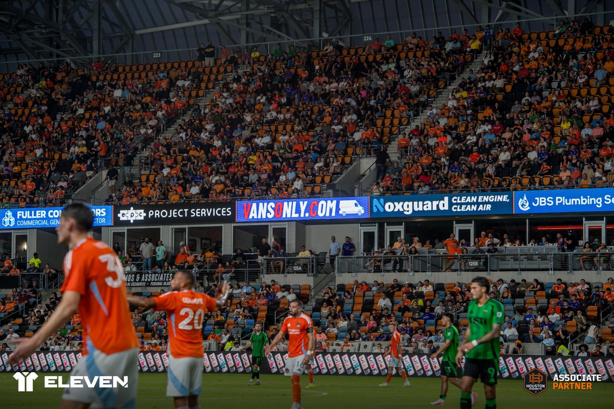 Noxguard_US's tweet photo. Proud associate partners celebrating the Dynamo vs. Austin FC match. Just like great teamwork on the field, our top tier DEF drives peak efficiency, cuts emissions, and keeps heavy-duty engines performing at their absolute best.

#noxguard #DEF #Houston #Dynamo https://t.co/2rj7WnhRQ6