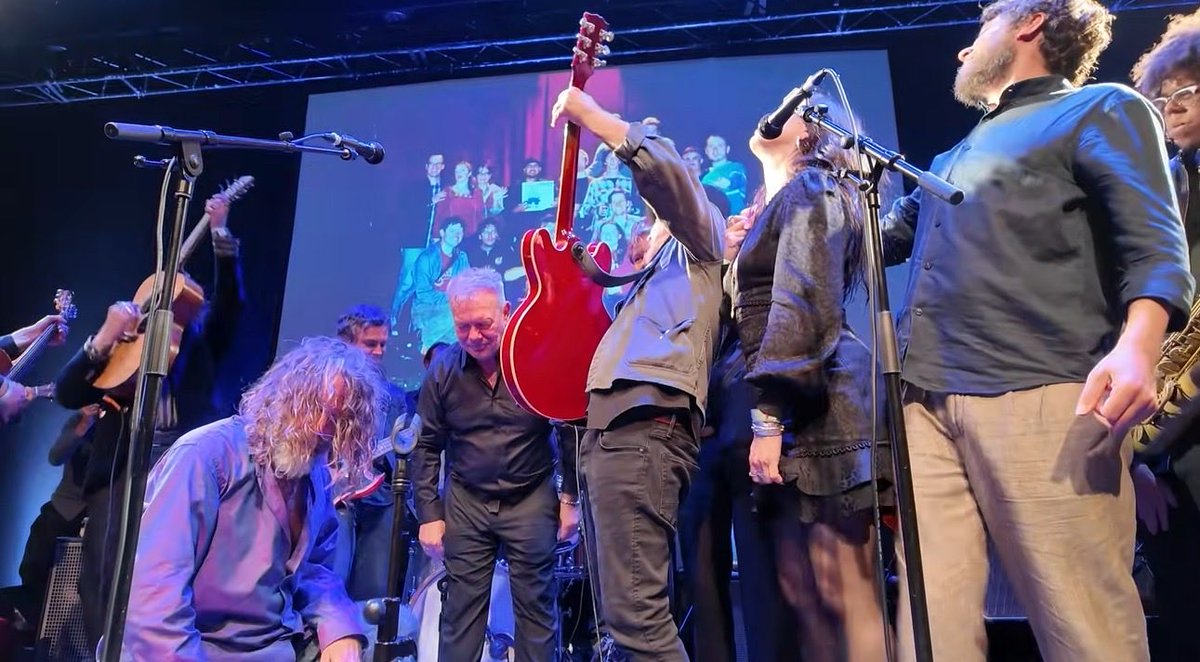 pearljamonline tweet picture