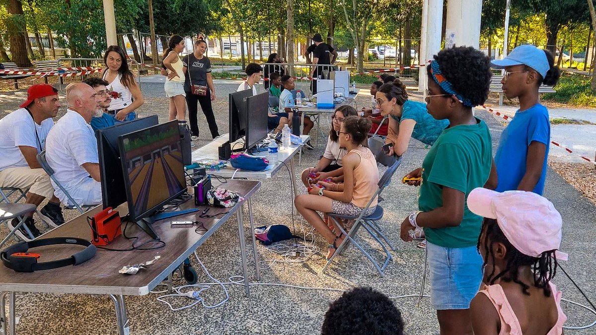 armateam's tweet photo. 🎮 Clap de fin pour notre tournée estivale de Juillet ! ☀️

Des centaines de participants, des animations esport, des initiations @playriftbound, de la sensibilisation au numérique et surtout de très belles rencontres.

Merci à Vitry-sur-Seine • Gentilly • @aubervilliers93 • @VilledeThiais • Quincy-sous-Sénart • Gennevilliers pour leur confiance. 🤝

Cap sur le mois d'août ! ☀️