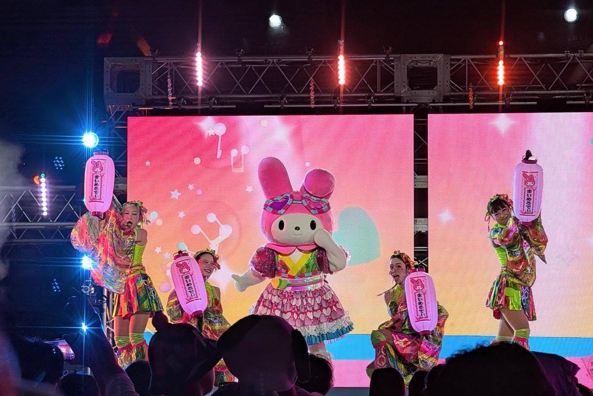 MM17820's tweet photo. 8/5
NO LIMIT! グロウアップ Oh! マツリ

芝に入って初めて見たけど、今年はあんまり濡れないなぁ。
ちょびっとさみしい。

#USJファン
#NOLIMITグロウアップOhマツリ https://t.co/9vXJVMxeHM