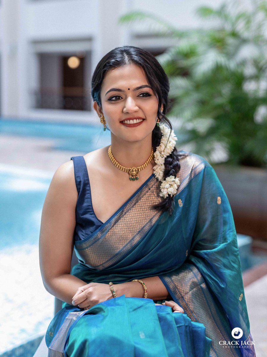 CineemaJunction's tweet photo. Beautiful Aparna Das ✨💙
#Aparna #AparnaDas @aparnaDasss https://t.co/3LwiEYA2ii