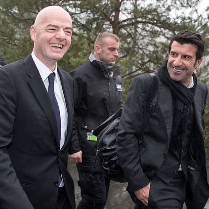 TouchlineX's tweet photo. 🚨📲 𝗡𝗘𝗪: Official Statement from Luis Figo:

"Today I join others from across our game and call for Gianni Infantino to resign as FIFA President."

"Infantino has debased the office that he promised to elevate. He has lied, deceived and tried to feather his own nest at the expense of the game he is supposed to serve."

"He has lost the support of his senior staff, his closest advisers, the vast majority of people who devote their lives to this sport and even, it would seem, the FIFA Peace Prize winner."

"It is too late to save his dignity but it is not too late to save football. He should go. Now. Hashtag "Infantinout"."