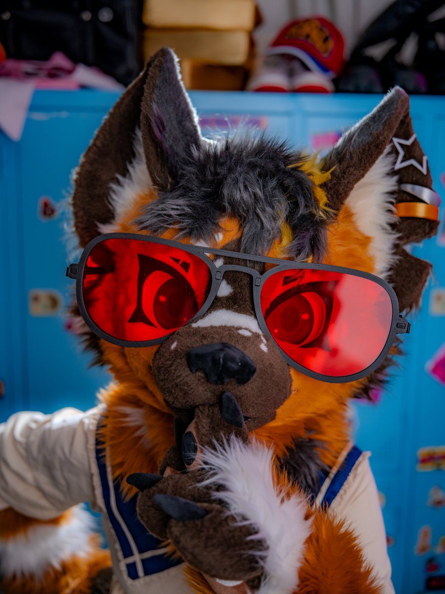 CiMon0901's tweet photo. all eyes on me 

#FursuitEverday https://t.co/XIsrawkVY3