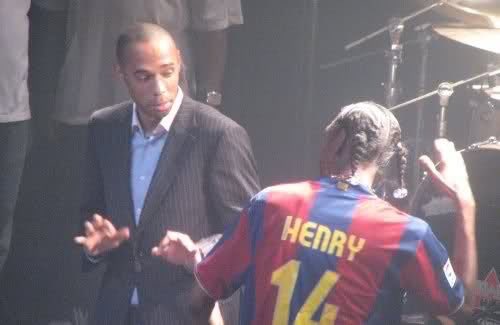 Barca_Archive's tweet photo. Thierry Henry &amp; Snoop Dogg, 2007. https://t.co/ZUQR7Bcaks