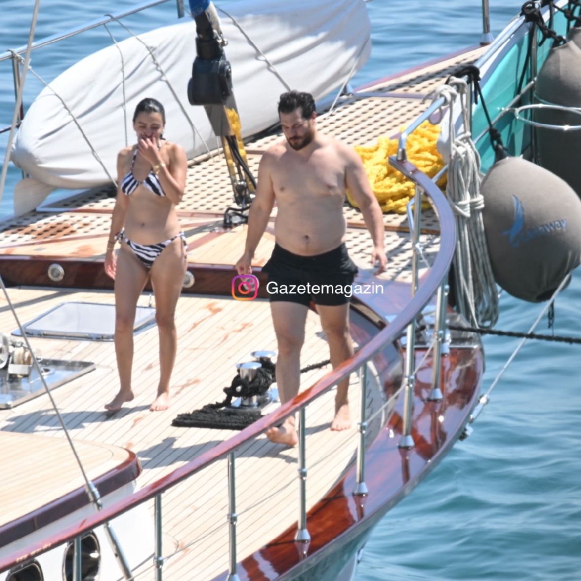 populicc's tweet photo. Çağatay Ulusoy, sevgilisi Aslıhan Malbora ile Bodrum tatilinde görüntülendi. https://t.co/xsaODEzMEh