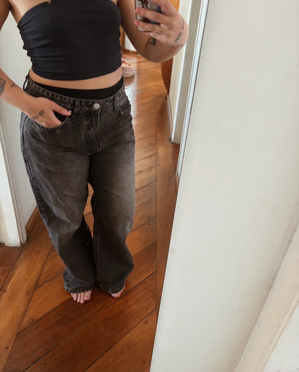 shaaringirl's tweet photo. eu quando amo usar cueca e compor looks ❤️ https://t.co/Wzg2HD2Wy5