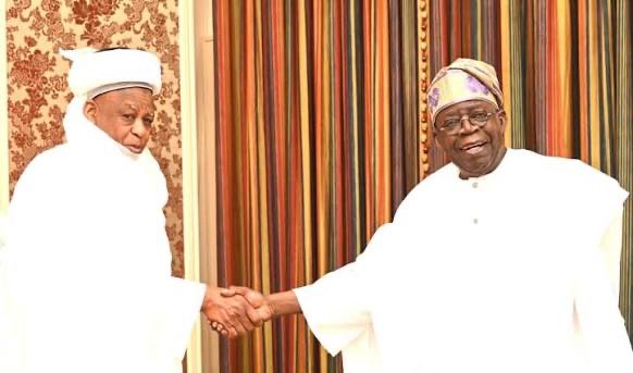 instablog9ja's tweet photo. “Ignore the Tinubu Campaign Rumour, I Won’t Endorse Him for a Second Term” — Sultan of Sokoto Urges Nigerians https://t.co/BKQj3OBxMY