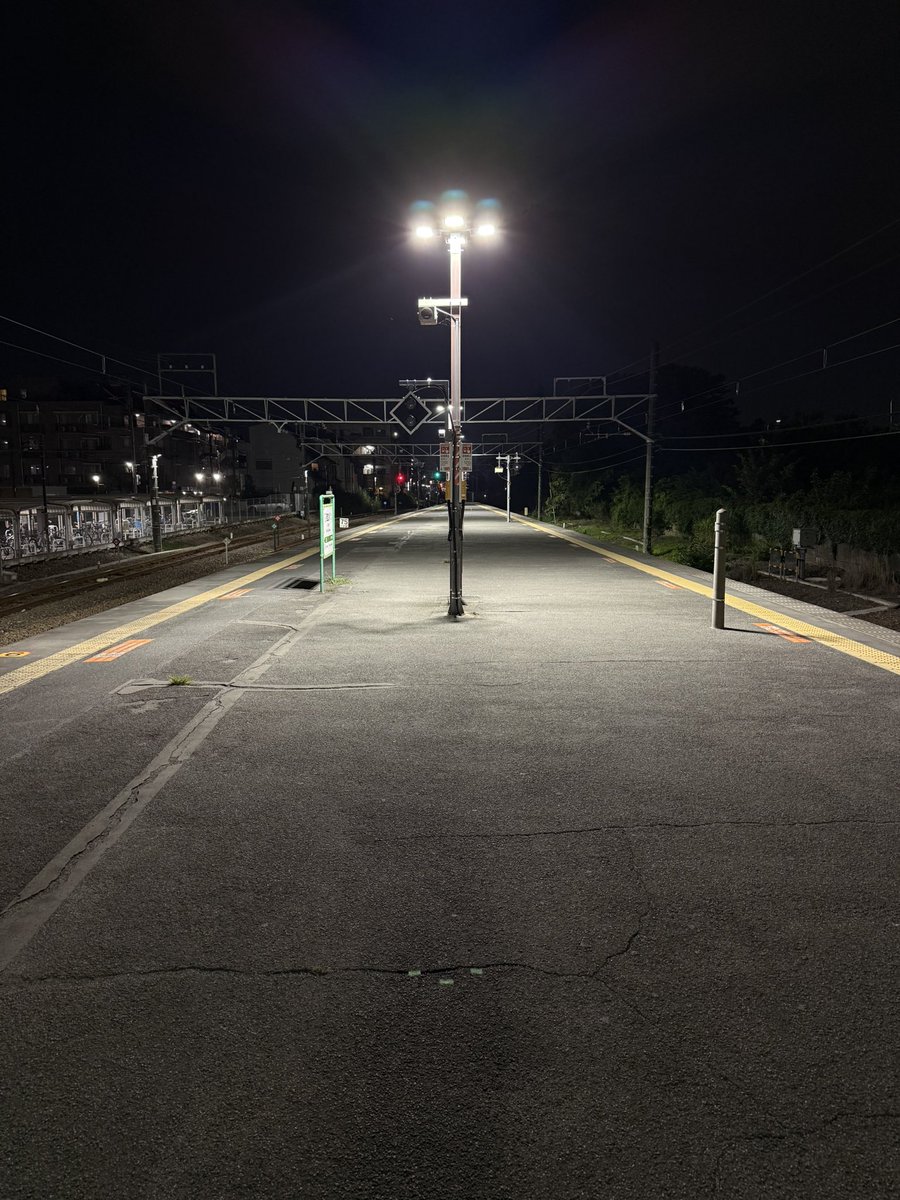yuri___a___'s tweet photo. OYASUMING!してたら知らない駅で困惑 https://t.co/6R6wsDsZXM