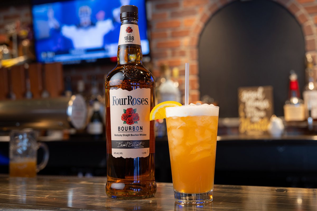 DewDropInnCT's tweet photo. Peach Bourbon Iced Tea.
Bourbon, lemon we squeezed here, peach puree, and tea we brewed here.
It drinks like August and still tastes like bourbon. That is the whole trick.
#DewDropInn #DerbyCT #CTEats #CraftCocktails #Bourbon #Whiskey #NeighborhoodBar #BarFood https://t.co/Pll6XwoRs3