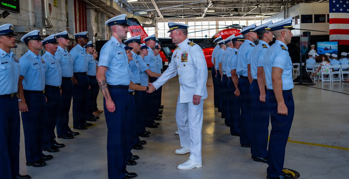 USCGLANTAREA's tweet photo. 1/3 Two Coast Guard tactical units welcomed new commanders this week. #PACTACLET and #HITRON continue leading global maritime law enforcement and counternarcotics operations. #USCG #AtlanticArea https://t.co/ihNWmMbcXC