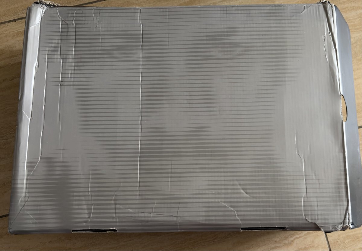 B_King29's tweet photo. @ShoePalace get your shipping in order. Getting a package like this is unacceptable.  Not too much to ask to ship items in a box.  Not sure I’ll order again from you guys until this shipping matter is addressed. https://t.co/xeemrju5uc
