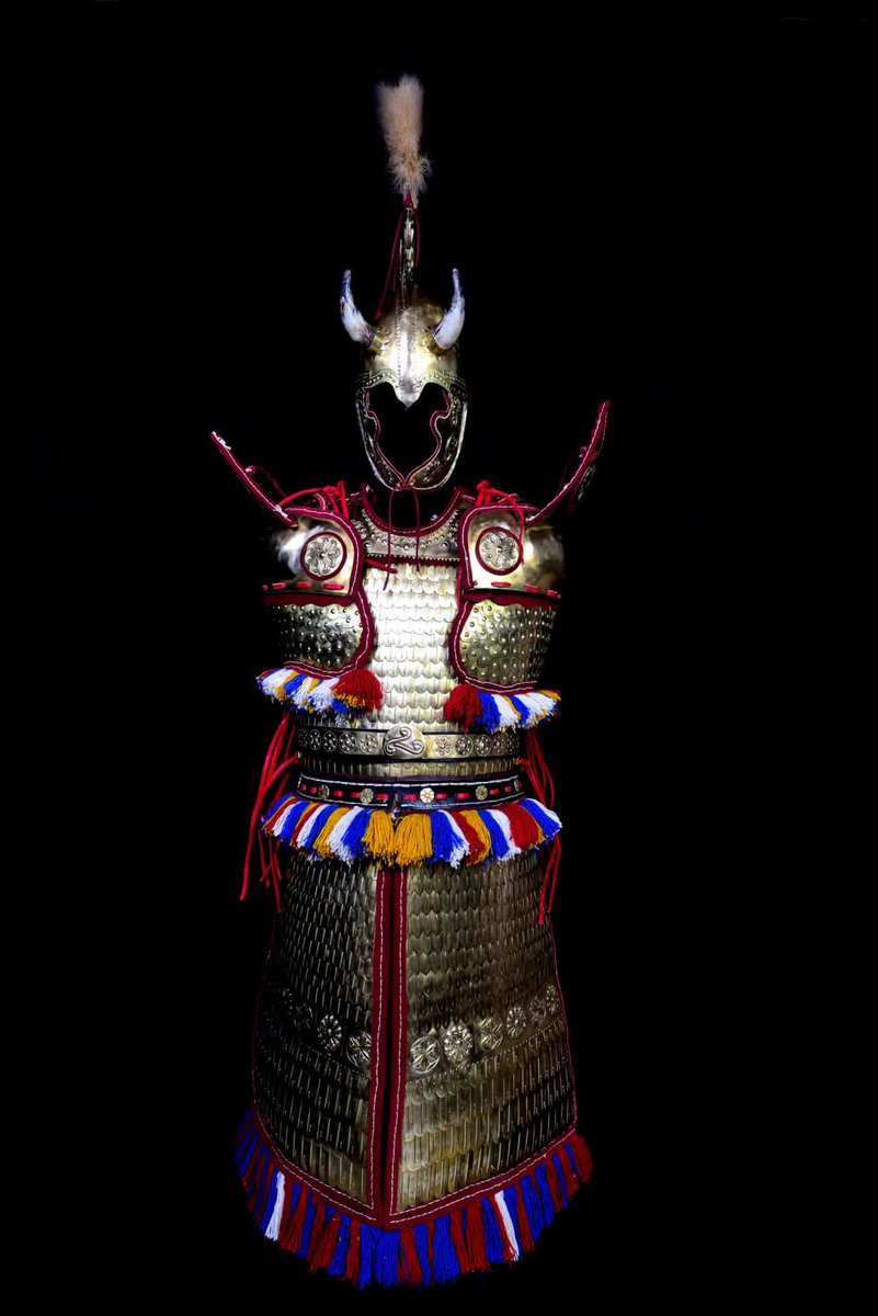 fakehistoryhunt's tweet photo. “Odysseus armour”, inspired by Iliad’s ΧΙ rhapsody ( verses 345-346 ), made by Katsikis Dimitrios, Athenian-based metal artist widely known as “the modern Hephaestus”.
https://t.co/ztLsuw2OJ9 https://t.co/oz9C9kn0Pa