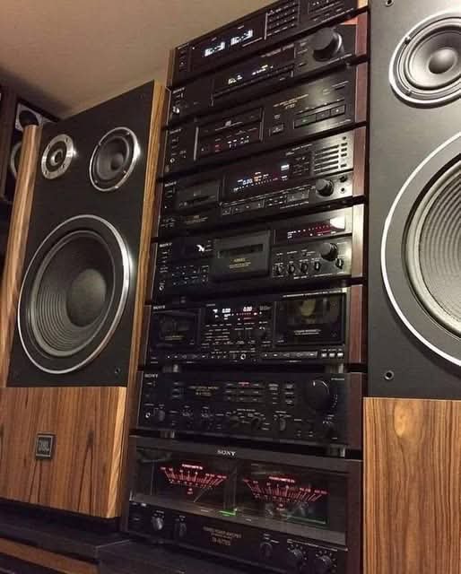 hidehidechang's tweet photo. SONY＆JBL❤💙❤💙 https://t.co/x7FTbe8rbd
