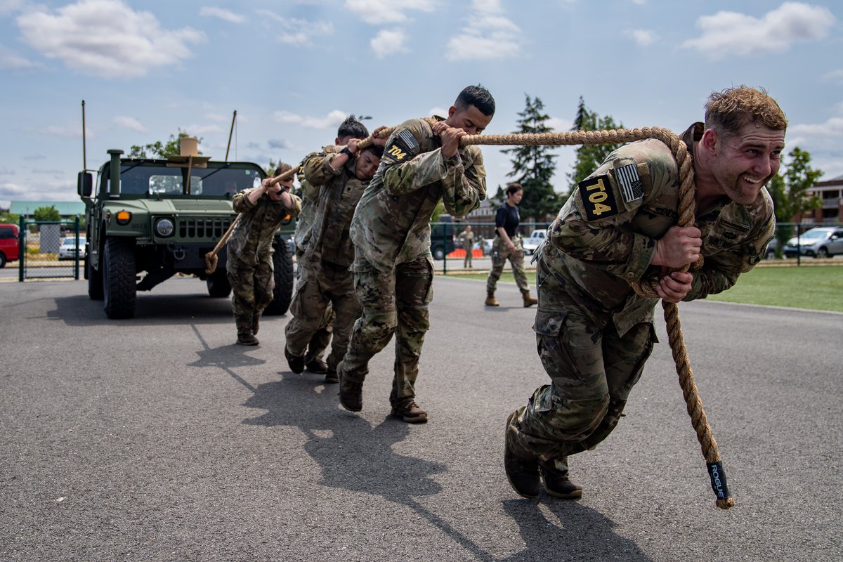 I_Corps's tweet photo. Day three
@USARPAC Best Squad competitors took on the Crucible, Carl Gustaf live-fire, rope course, zodiac paddle, helocast and downed pilot recovery, with every event demanding teamwork, adaptability and endurance. #bsc #BestSquadCompetition https://t.co/59YtbjgByN