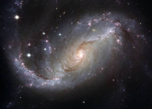 laritoddand's tweet photo. Fascínio do universo (2010)
★★★☆☆ 

"Buracos negros são as estrelas mais densas que existem e devoram estrelas inteiras com sua gravidade descomunal." https://t.co/cWt69Z55G5