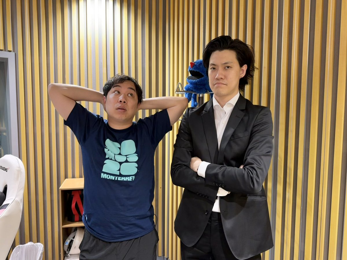 shimofuri_ANN's tweet photo. #霜降り明星 のオールナイトニッポン
今週もお聴き頂きありがとうございました！

ガス溜まりから復活
オリジナルメンバーの燃えるよおじさん
長寿番組は立ち

#霜降り明星ANN

radikoタイムフリーでもう一度📻
👉https://t.co/Bpo758vH6J https://t.co/PV3vHLUfzm