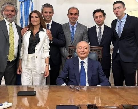maria_casabal's tweet photo. #1 Voló Rio Tercero, #2 quiere Volar a los Jubilados #3 Viven de nosotros #4 Cobra $41mill de jubilación. https://t.co/3pdSiFVH7h