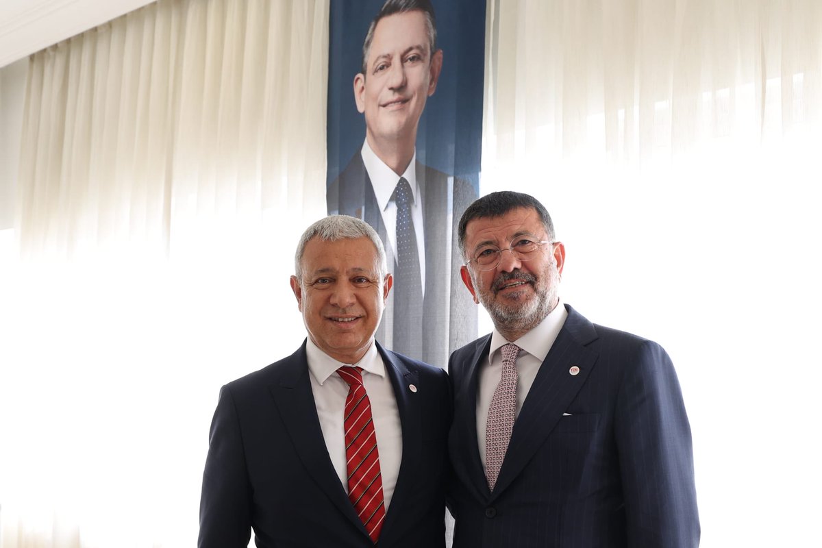 orhanssumer's tweet photo. Hedefimiz iktidar!
Ankara’da, YENİ Parti Kurucular Kurulu’nun ilk toplantısında oy birliğiyle Özgür Özel YENİ Parti Genel Başkanı seçildi. https://t.co/BsaMlRq9Jc