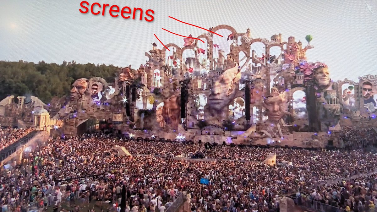 allanharding's tweet photo. Love that @tomorrowland visuals in the day colour match the sky to create a transparent effect 🔥🤯

#tomorrowland #visuals https://t.co/KM0EcAw0aY