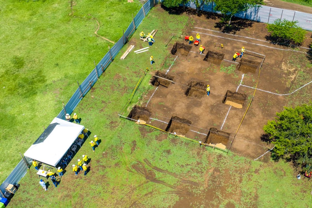 ObrasPublicasSV's tweet photo. Con el apoyo de el @BCIE_Org, estamos construyendo un Centro Urbano de Bienestar y Oportunidades (CUBO) en el cantón Chancuyo, del distrito de Ahuachapán. 

Esta infraestructura, ayudará a fomentar la educación, el arte y el deporte en las comunidades. https://t.co/VQwfMj7O0U