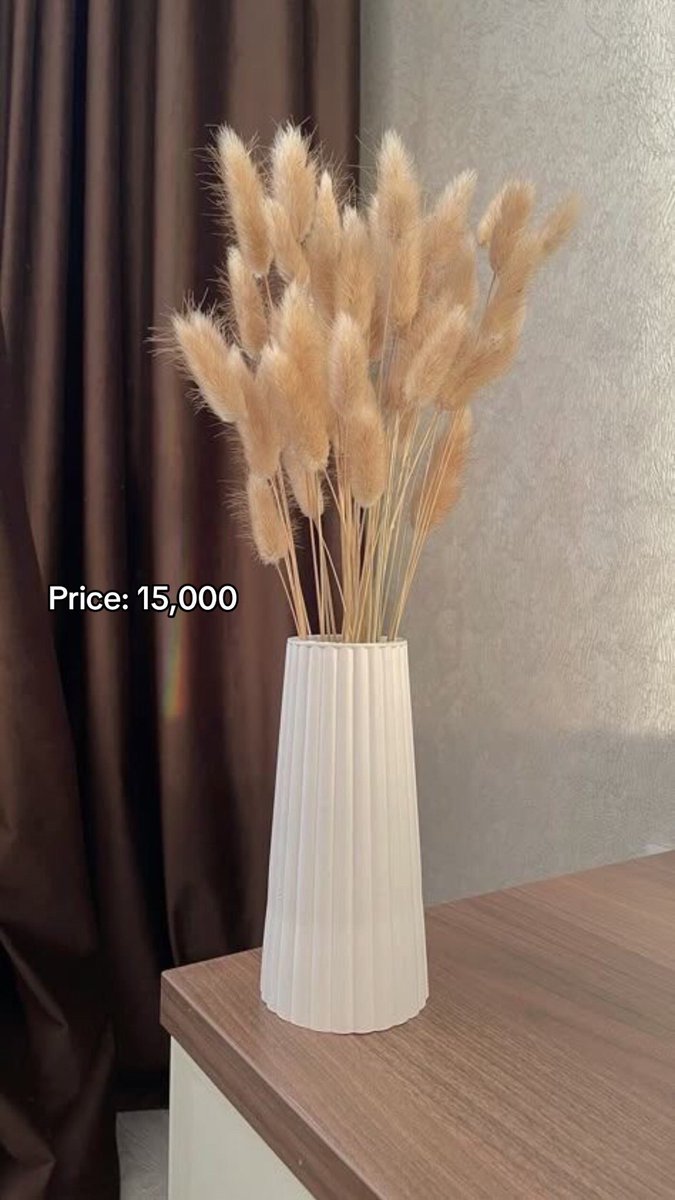 hocreativity93's tweet photo. Aesthetic flower vases price attached to the image https://t.co/0Uajx53JcA