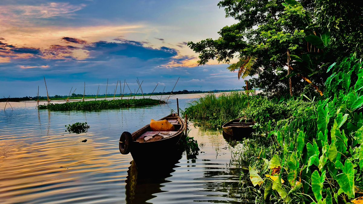 ardesign313's tweet photo. Natural beauty is hidden within the village...🛶🏞️🌿🌳🌊 https://t.co/X8KXcRWyJm
