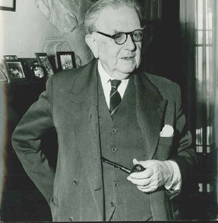 deleslletres's tweet photo. El 25 de juliol de 1982 va morir el Dr. Jordi Rubió i Balaguer, creador del 1r. sistema de biblioteques públiques dels Països Catalans, director de l'Escola de Bibliotecàries, director de la Biblioteca de Catalunya i 1r Premi d'Honor de les Lletres Catalanes. https://t.co/OD2k4zKqAs