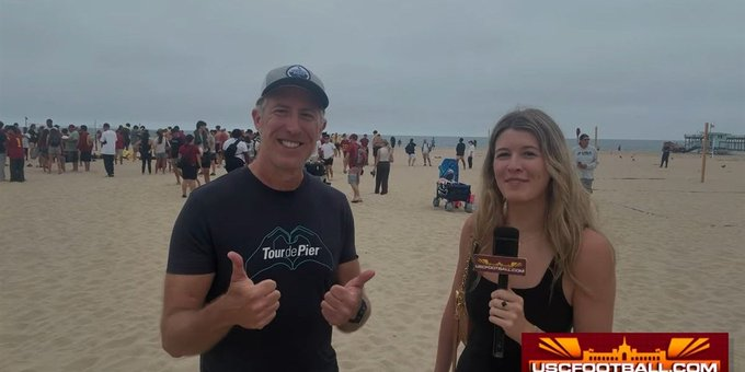 ShotgunSpr's tweet photo. Instant Analysis from #USC's Beach Day

@insidetroy and @rileysagertv go barefoot in Hermosa Beach as they discussing the Trojans' unique day at the beach: https://t.co/CHf8LQD8oc https://t.co/33rAtYNEqo