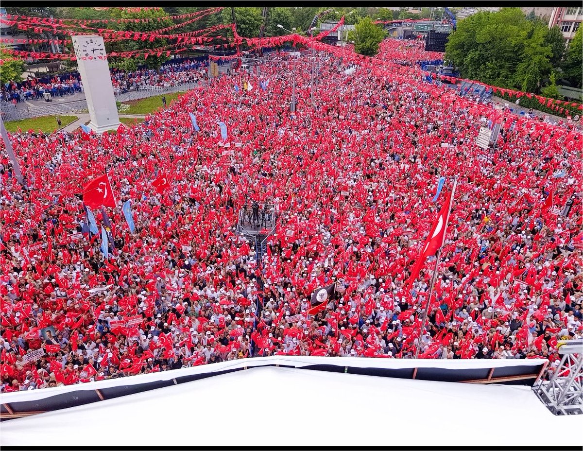 mkaangunay's tweet photo. Daha bir ay önce Tandoğan Meydanı’nı tıklım tıklım dolduran İYİ Partimizi görmezden geliyorlar. Sarsılmaz irademizi hem meydanlarda hem de sandıkta en güçlü şekilde görecekler. 

Seni yok sayacaklar, sen daha çok var olacaksın. @iyiparti @MDervisogluTR https://t.co/1qwEsX4zMA