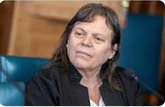 wiyanieri's tweet photo. El ministerio de Cultura anuló la sanción que la fiscal suplente herrerista Mónica Ferrero impuso a otra fiscal, Stella Alciaturi, por publicaciones en la red que no le gustaron.
Para investigar al intendente blanco Ezquerra por corrupción Ferrero no designa a nadie. Raro https://t.co/0Lztxw6EdU
