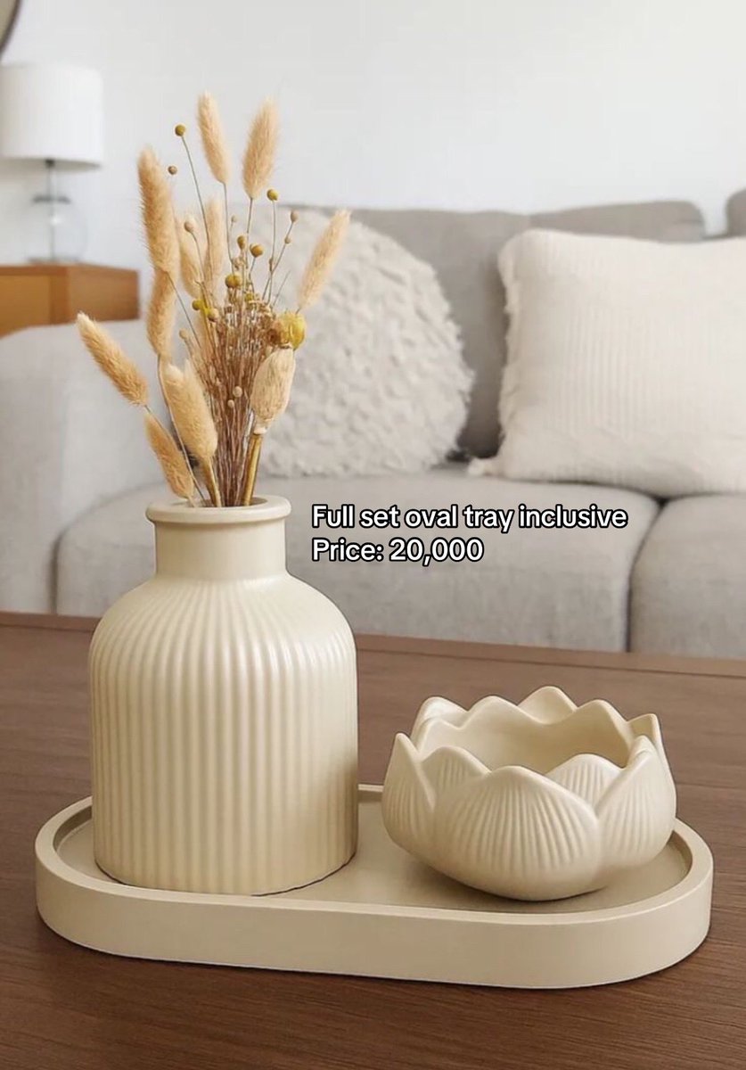 hocreativity93's tweet photo. Aesthetic flower vases 🌺 https://t.co/nABWMZhe0E