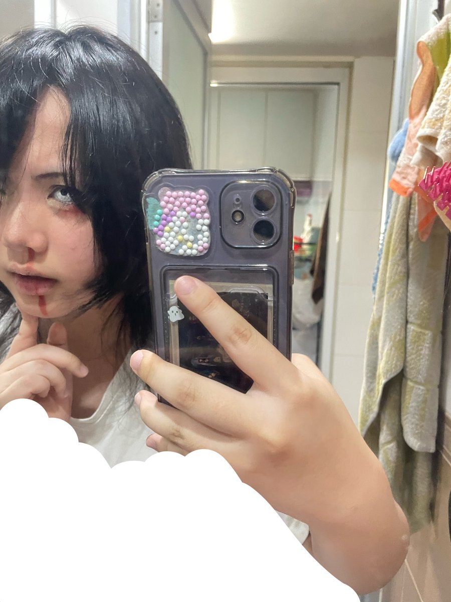 dearmysolivan's tweet photo. Wow random kid https://t.co/lTCnuwwl5m