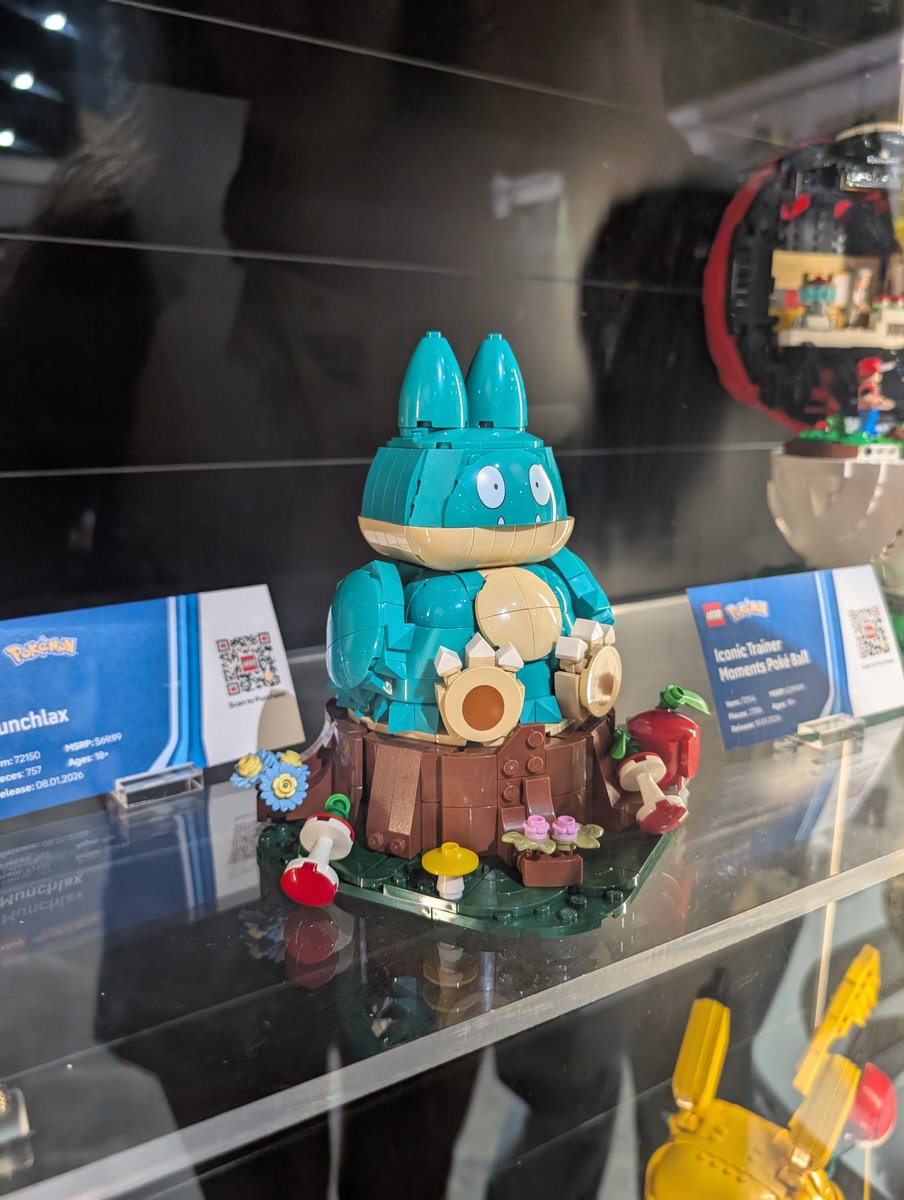 LilyclHung's tweet photo. Munchlax is too precious 🥺 #legosdcc #pokemon #sdcc2026 https://t.co/ANxgXFX6rq