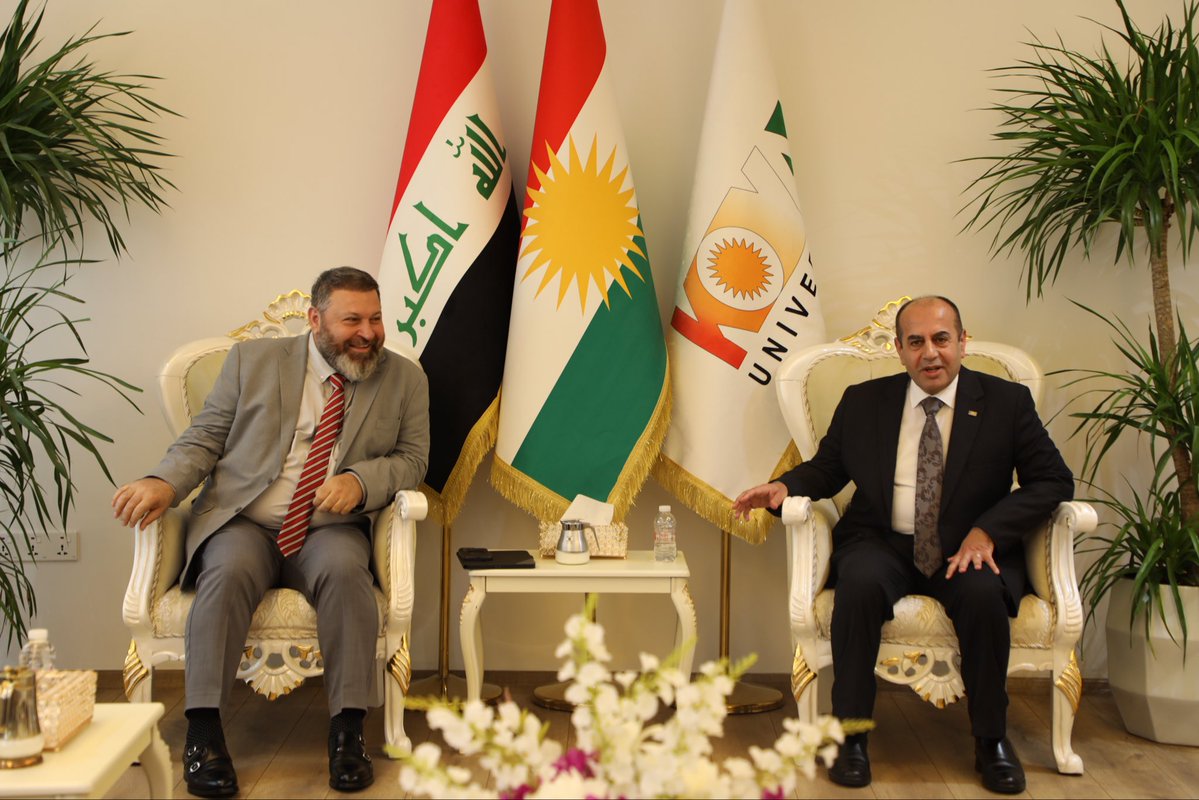 kurdheritageorg's tweet photo. یاداشتێکی لێکگەیشتن بۆ پاراستن و دیجیتاڵکردنی دەستنووس و بەڵگەنامە مێژووییەکانی کۆیە واژوو کرا

کۆیە – بە چاودێریی بەڕێز قوباد تاڵەبانی، سەرۆکی زانکۆی کۆیە، و بەڕێز نەجات عەبدولڵا، ڕاوێژکاری جێگری سەرۆکی حکومەتی هەرێمی کوردستان بۆ کاروباری کەلەپوور و هونەر، و بە ئامادەبوونی https://t.co/qgGRcoW0OW