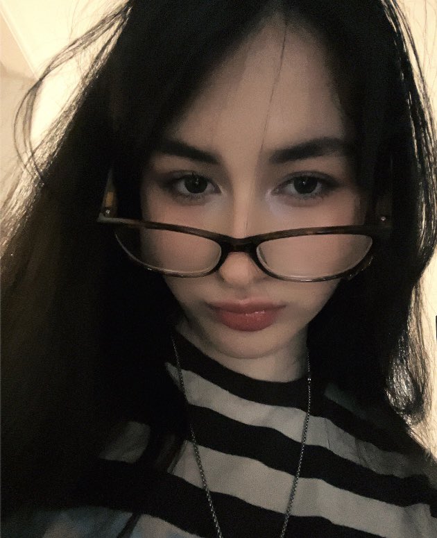 mhnolxverse_'s tweet photo. 🤓🤍
~
#stayselcaday #ssd #leeknow #straykids https://t.co/Z4msQSWUBX