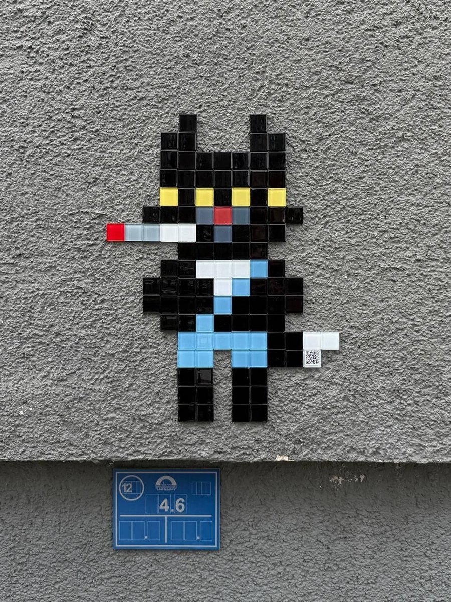Wild_SPb's tweet photo. Мозаика с котом из «Ну, погоди» на стене дома на Светлановском проспекте💙 https://t.co/HGTXdTv3yY