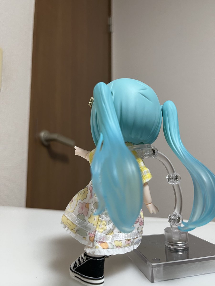 cat_fie1d's tweet photo. #深夜のねんどろ撮影６０分一本勝負
7/24【なつのいしょう】

お気に入りの半袖ワンピース
お外にお出かけしたいです！

 #prskねんどり部 https://t.co/bSNKVW4XPB